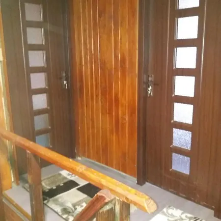 Casuta Paterau Cheia, Prahova * Cheia (Prahova)